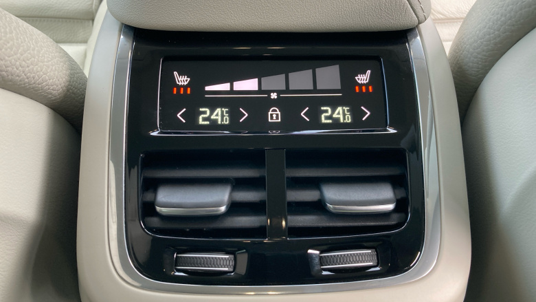 Volvo XC60 2.0 B4D Plus Dark 5dr AWD Geartronic Diesel Estate